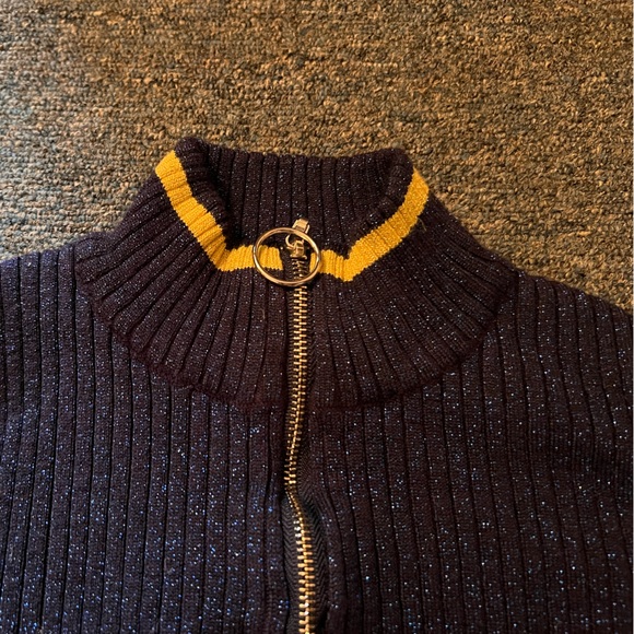 Y2k Gold white and blue sparkly top - Picture 2 of 3